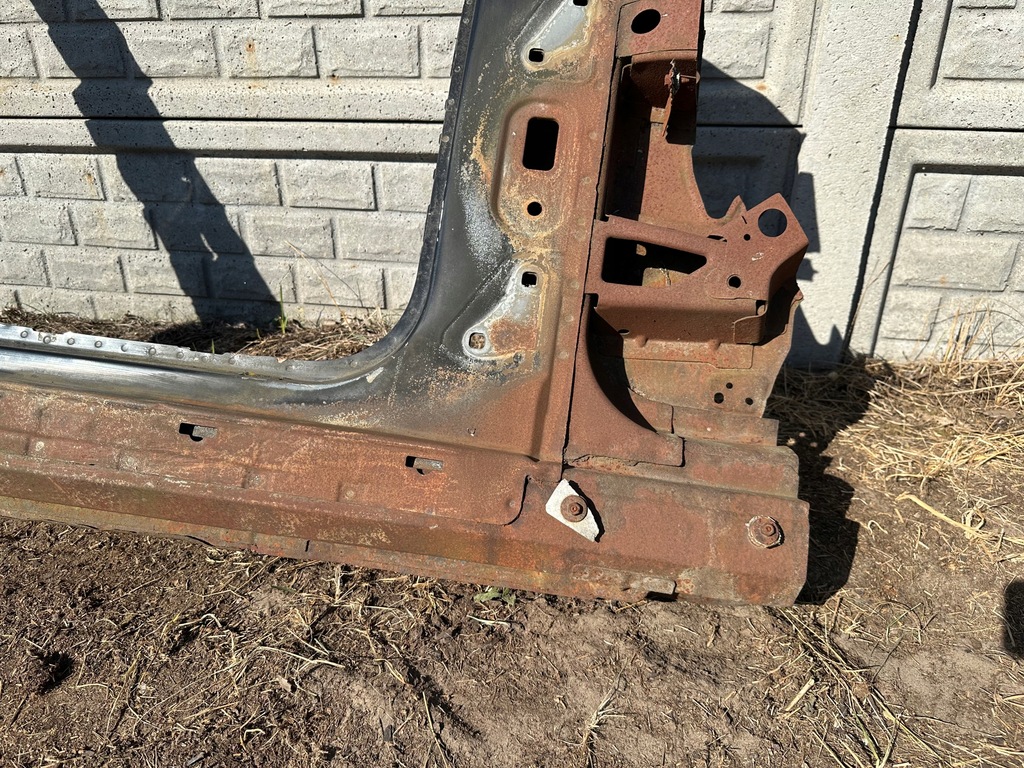 фото №7, Порог правый, блок двигателя правый, четверть, обшивка mercedes c klasa w204