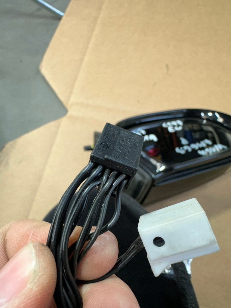 Дзеркало правий перед, праве передні mercedes ml w164 6.3, c197,15pin,eu Київ