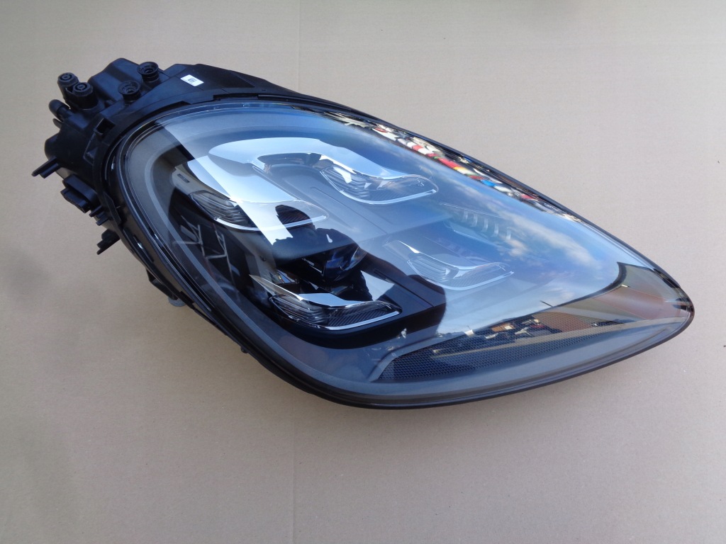 фото №1, Porsche cayenne 9y0 full led правый idealny