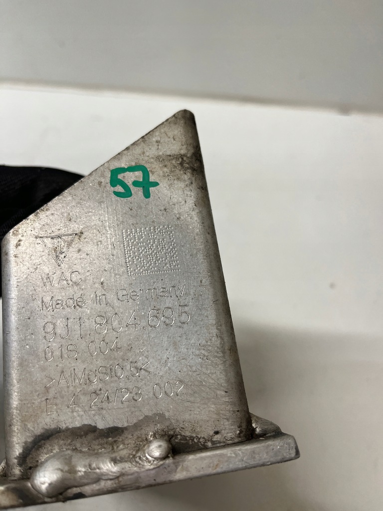 фото №8, E-tron gt porsche taycan кронштейн акумулятора ліва праве 9j1804696 9j1804695