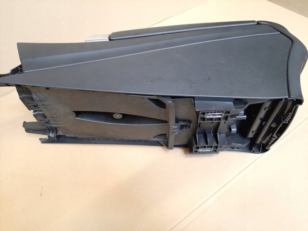 фото №7, Туннель средний подлокотник mercedes w205