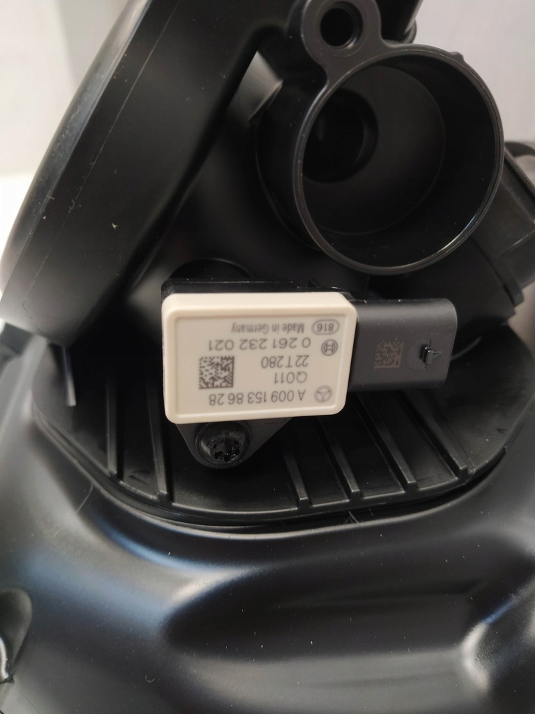 фото №10, Mercedes c w206 sl w232 2.0 c43 amg корпус фильтра воздуха фильтр датчик