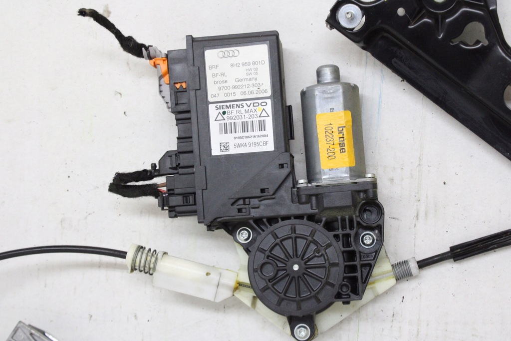 фото №10, Audi a4 b7 cc cabrio 2007r- підйомник скло лівий перед