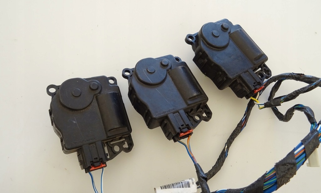 фото №1, 2015 challenger моторчик отопителя крышка обдув