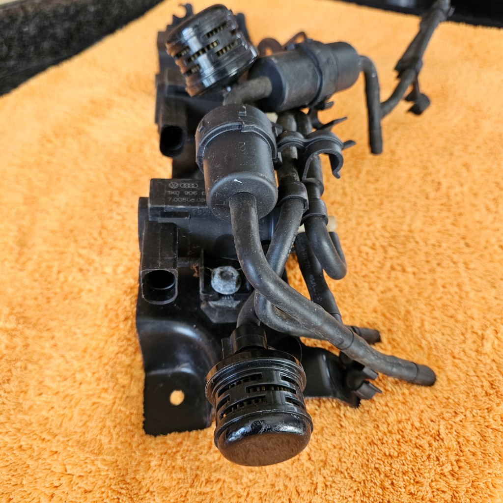 фото №1, Клапан датчик вакуумa audi vw