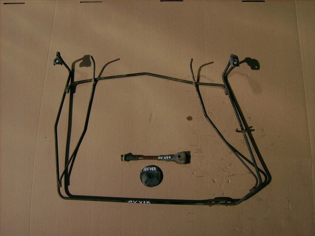 фото №1, Корзина кронштейн колеса запасного toyota avensis verso 01-03r 2.0 d4d