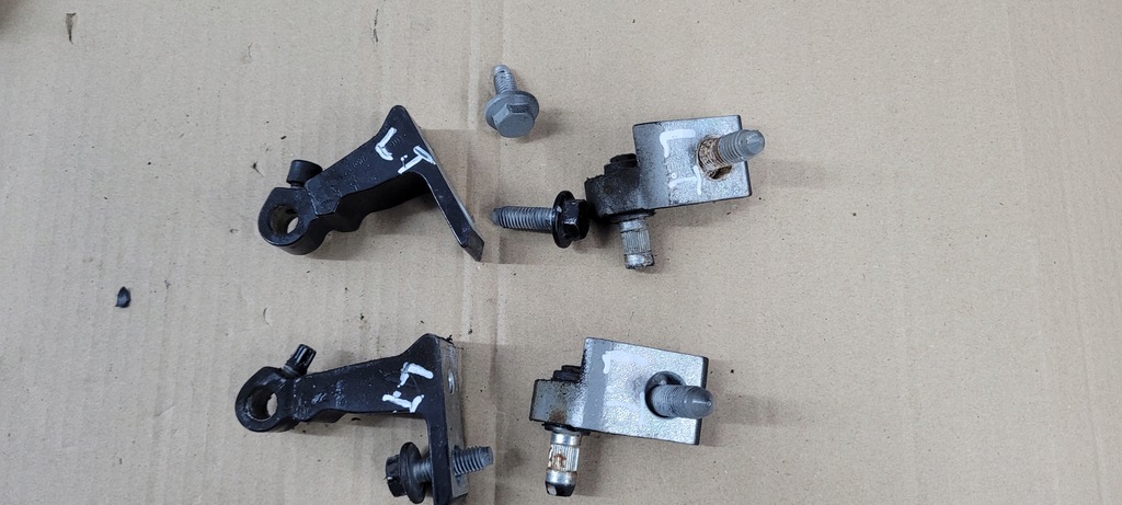 фото №1, A3 8v lift s3 петля петли дверь левая левый задняя sedan ly9b