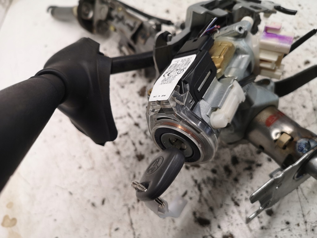 фото №12, Toyota avensis verso колонка рулевая 45020-28-7 europa