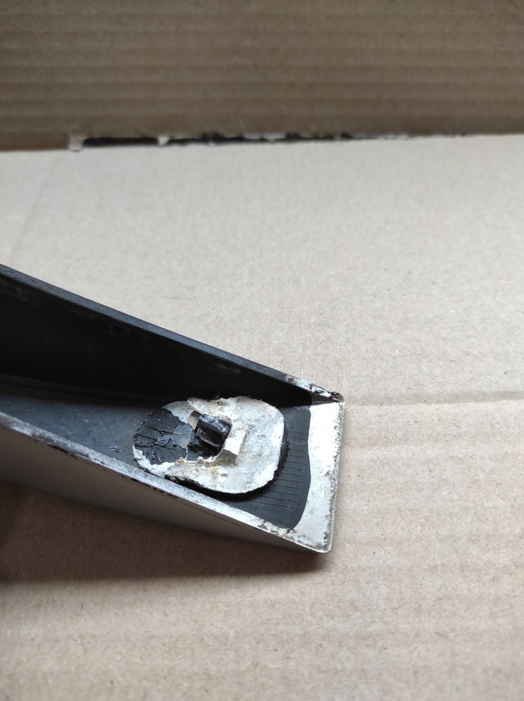 фото №11, Заглушка накладка рейлинг правая перед renault laguna iii