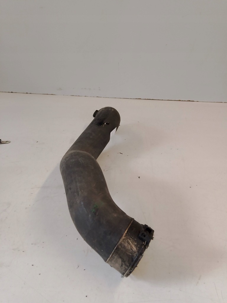 Mercedes w176 пабтрубок  труба интеркулер a2465281182 Оригинал