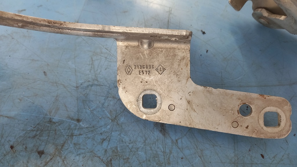 Петля капот renault modus 1.5dci 04r Ціна