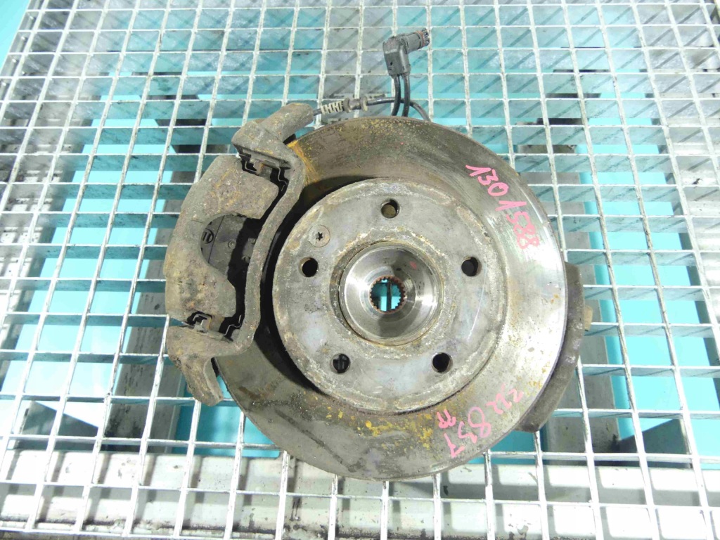 Купить Поворотный кулак правая ступица перед 1.4 wiel mercedes w168