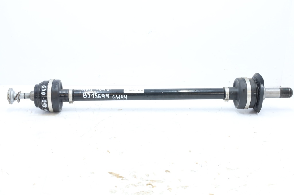 фото №1, Приводной вал левая задняя задняя bmw g30 g31 8664049