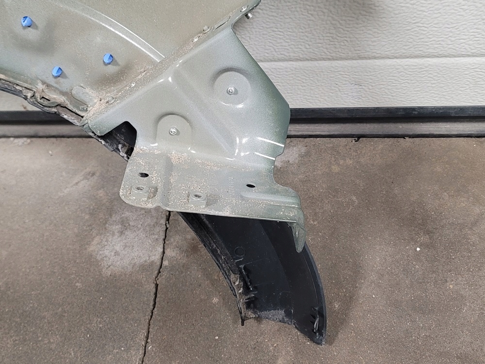 Dacia duster 3 2024- 24- крило перед ліве молдинг ліва дверей перед ліва Ціна