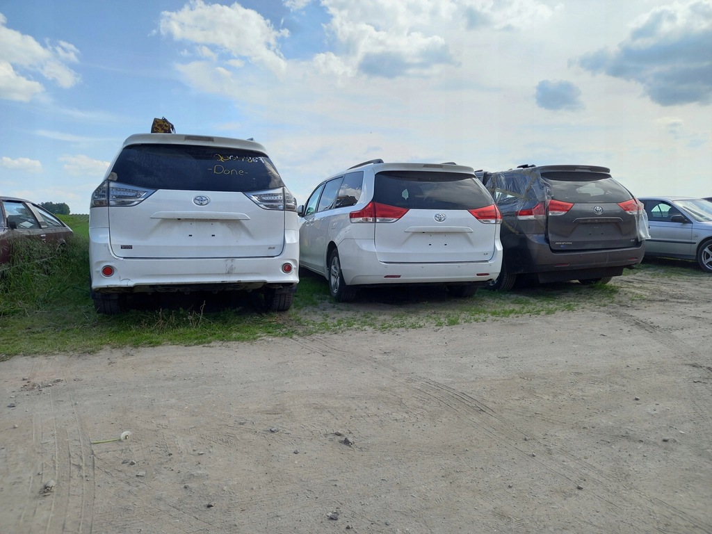 фото №13, Toyota sienna 11- вентилятор радіатора розширювальний