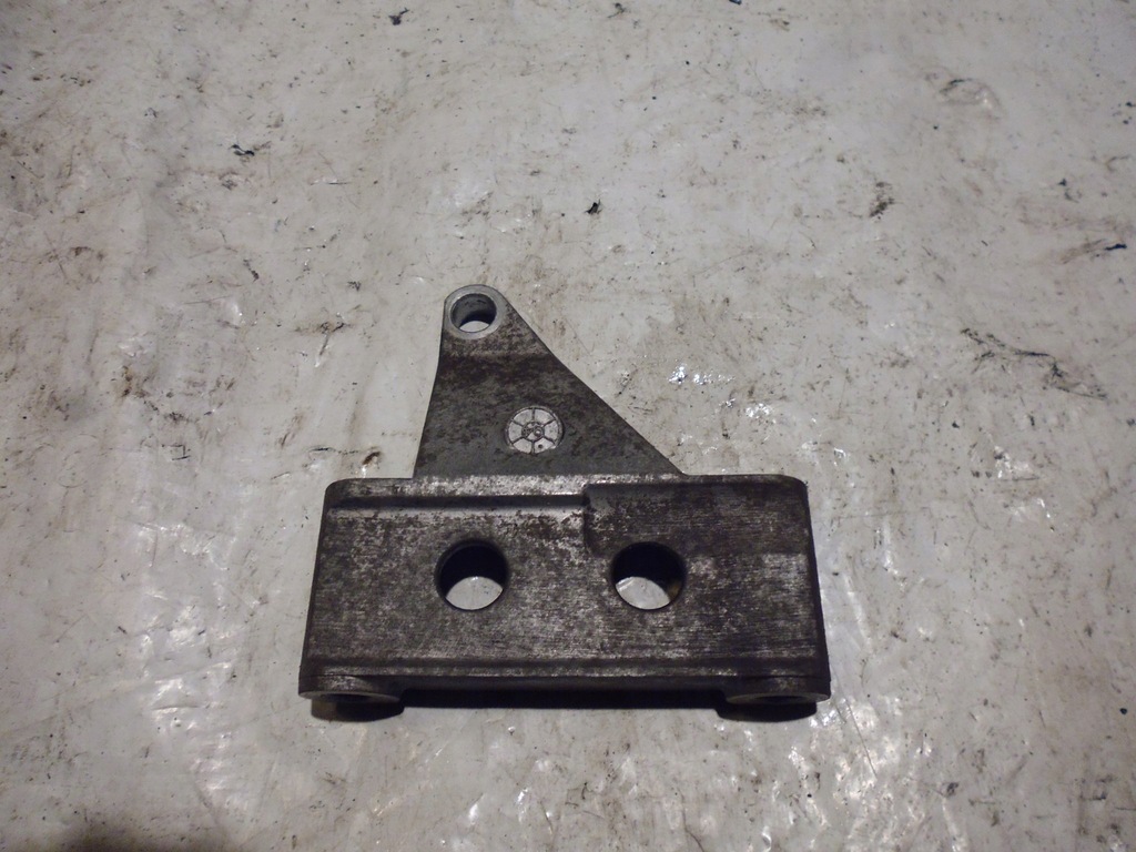 фото №1, Кронштейн кронштейн компресора 1.8 subaru impreza gc