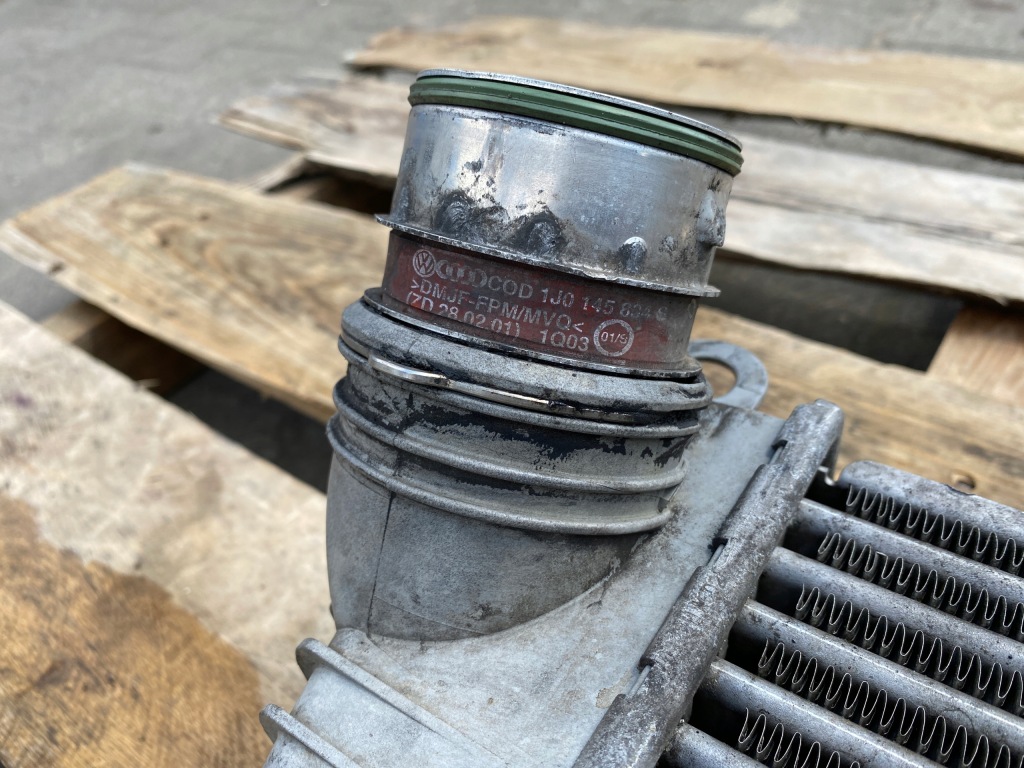 фото №5, Audi tt 8n3 1.8 t радіатор інтеркулер 8n0145803m