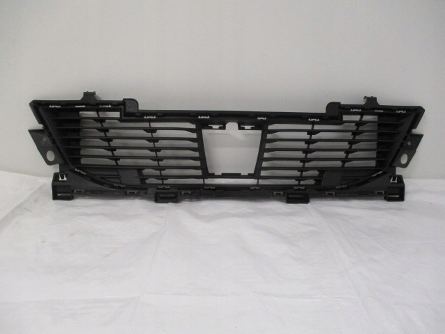 фото №1, Peugeot 2008 ii решётка бампера средняя решётка радиатора