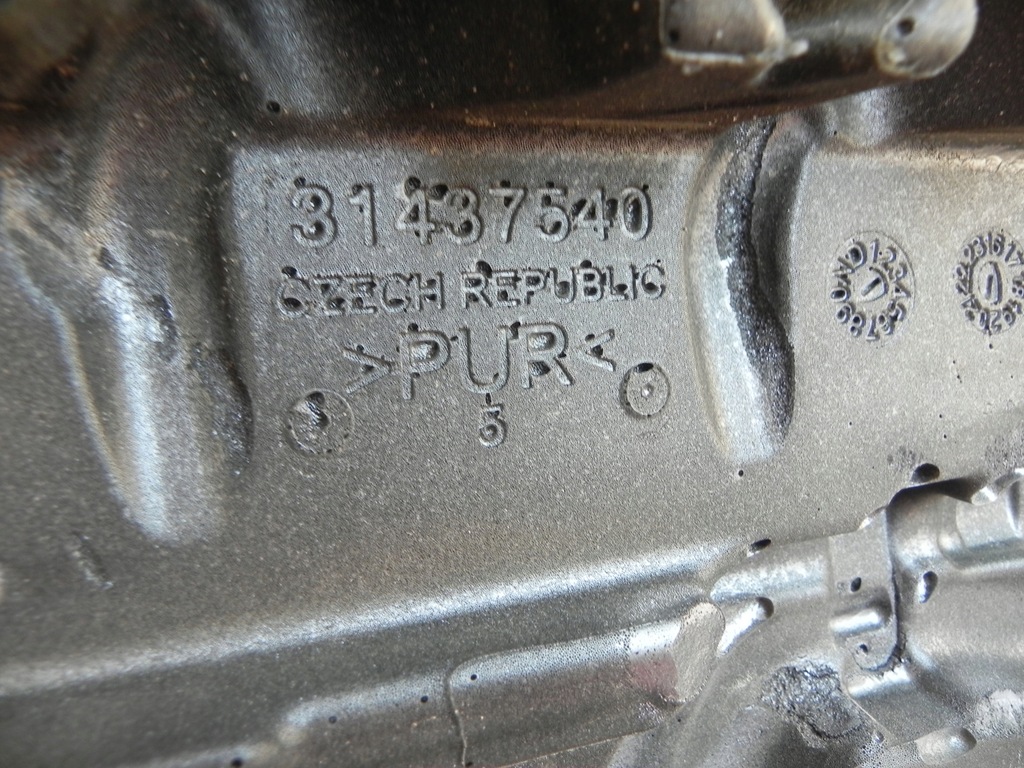 фото №5, Volvo v60 i ii s60 lift v40 xc60 2.0d d2 d3 d4 крышка двигателя 31437540