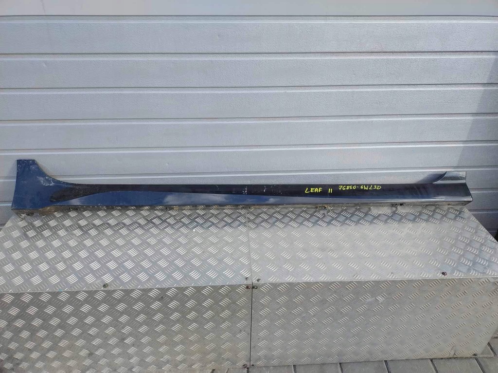 фото №1, Nissan leaf ii молдинг порог правая