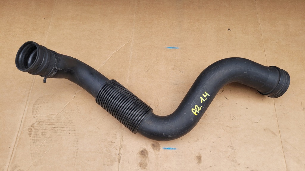 фото №1, Audi a2 1.4 труба wąż воздухозаборник воздуха 8z0129627