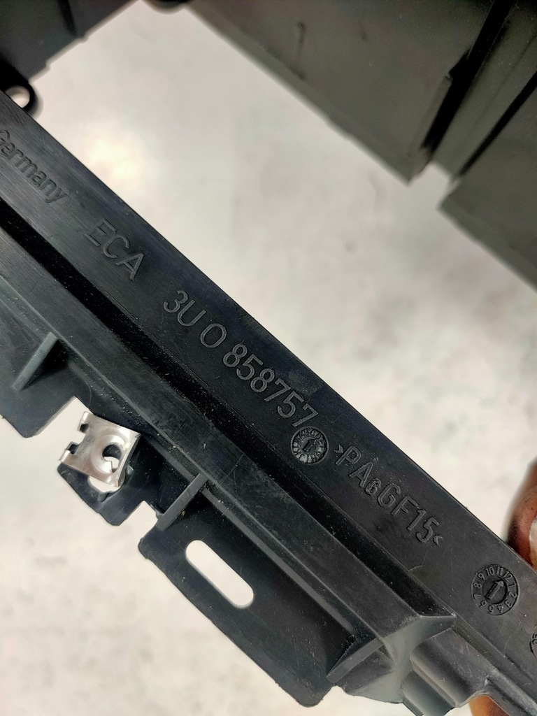 фото №5, Skoda superb i рамка каркас корзина радіо 3u0858757