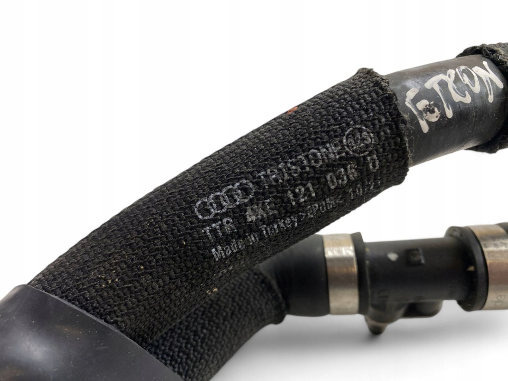 Audi e-tron 2021 шланг / пабтрубок  радиатора Киев