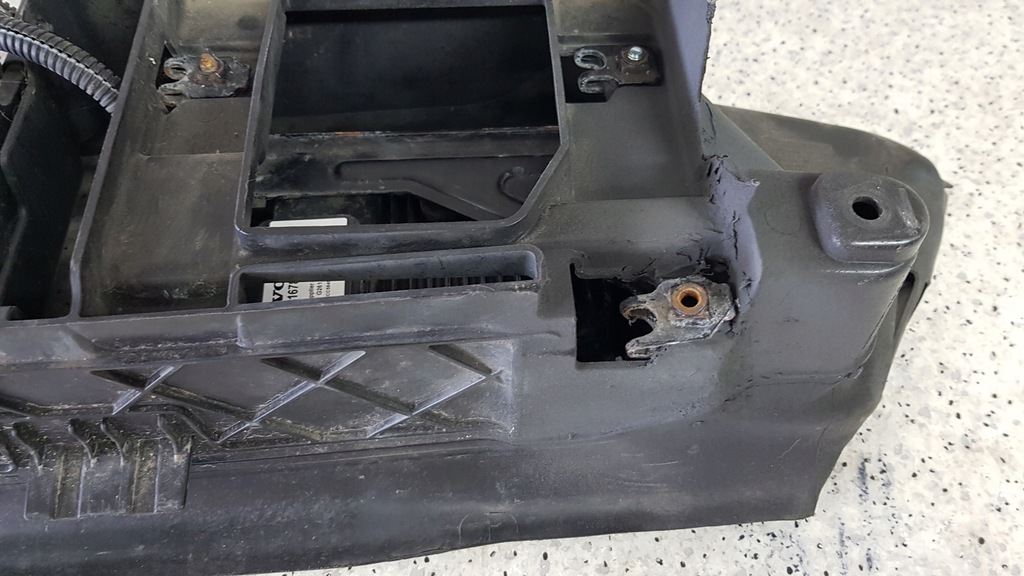 фото №8, Volvo v40 ii жалюзі повітропровід повітря + радар 9885