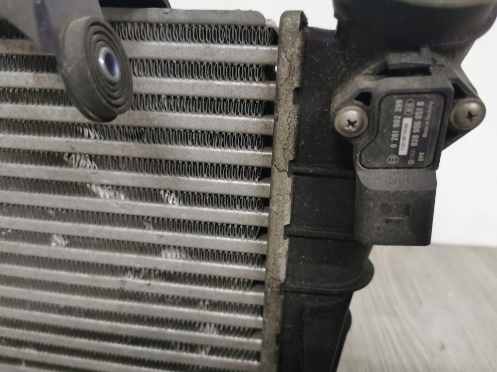 Радиатор воздуха интеркулер polo 6q0145804a Оригинал