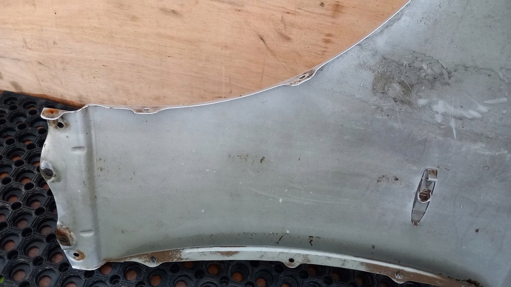 фото №10, Lexus is 220 крыло перед правый 1g1