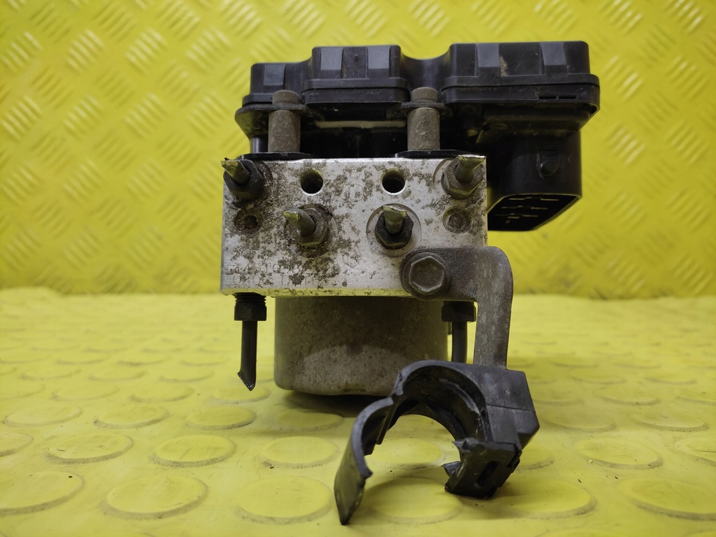 фото №4, Toyota yaris verso 1.6 насос abs 8954152110