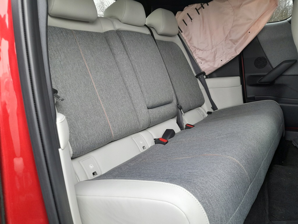 фото №1, Mazda mx-30 e-skyactiv заднее сиденье задняя сиденья