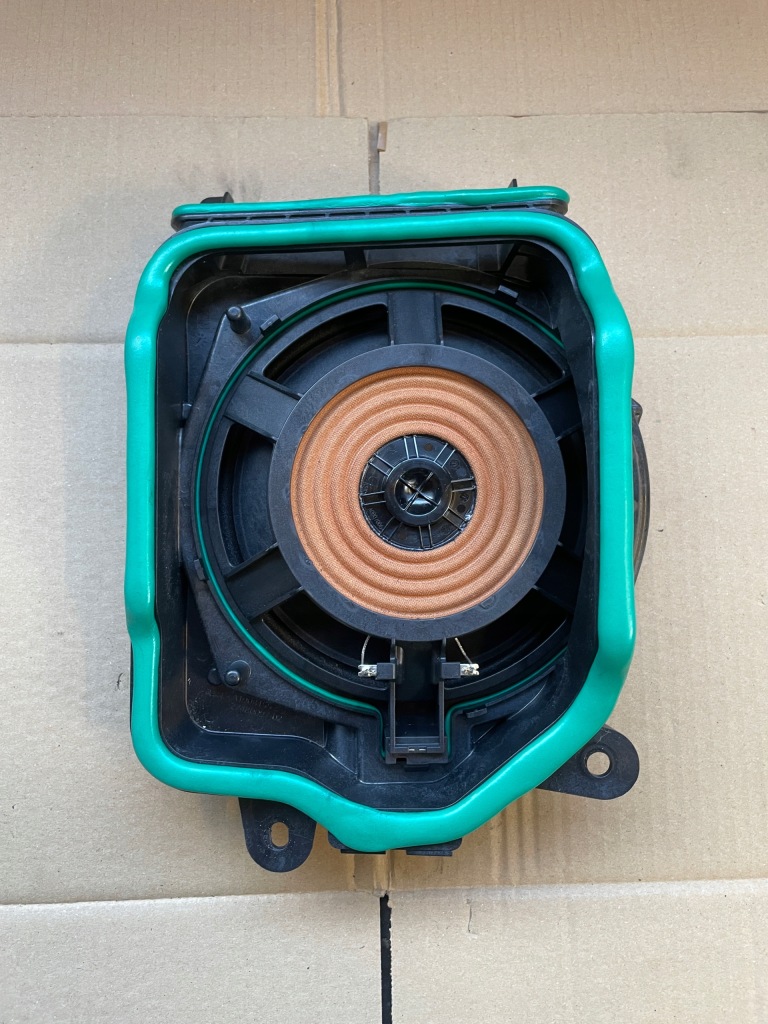 Купить Bmw 7 g11 динамик 6800954