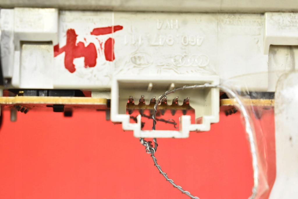 фото №7, Лампа освещение салона задняя 4g0947111 audi a6 c7 kombi 10-14