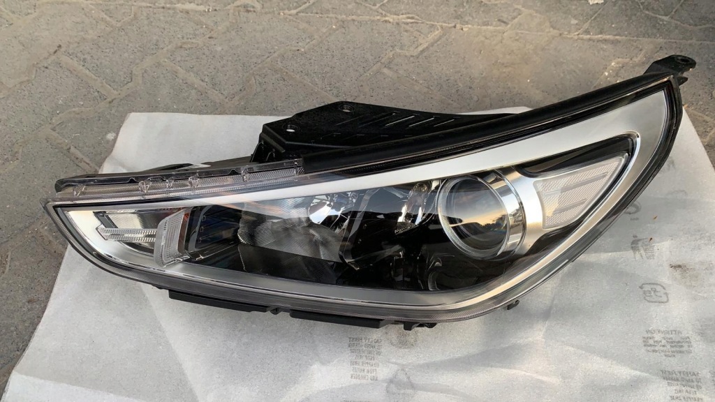 фото №1, Hyundai i30 2017- лампа левая обычная подсветка