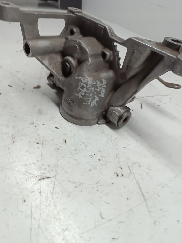 фото №2, Насос масла audi a4 a6 2,5tdi 059115105