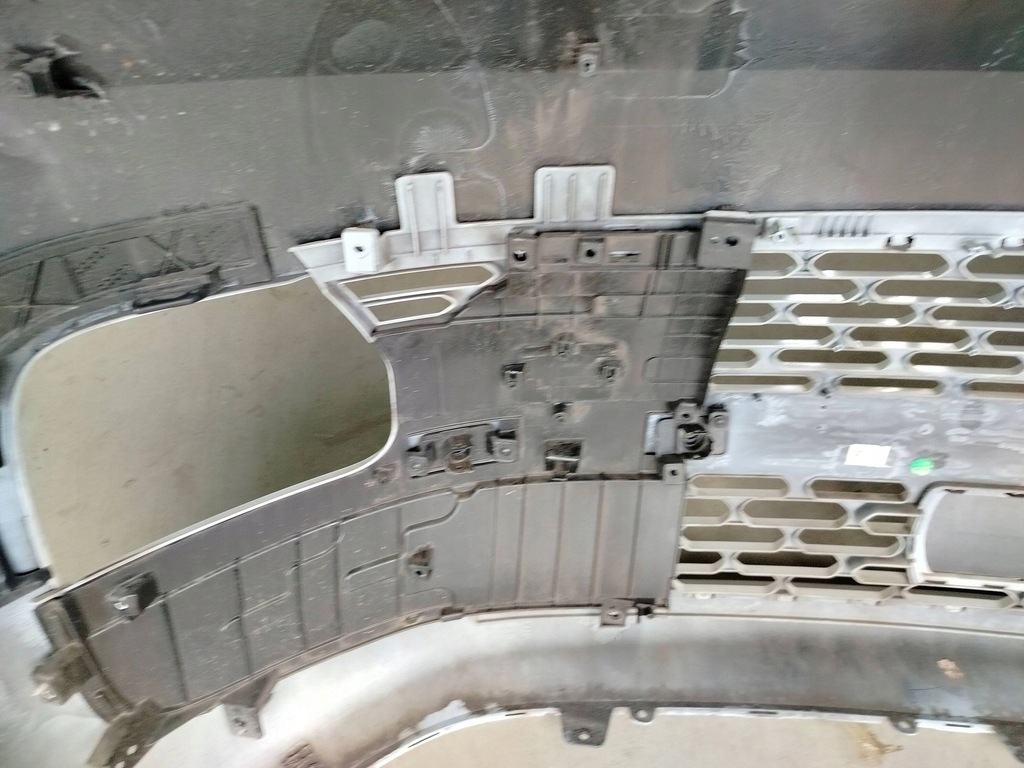 фото №16, Hyundai staria 21- бампер перед передній