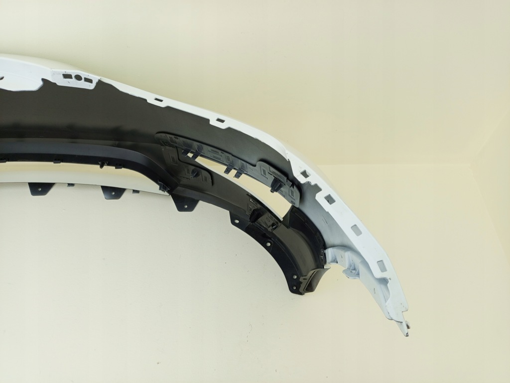 Tesla model y 2020- бампер перед передний 1540100-06-c Недорого