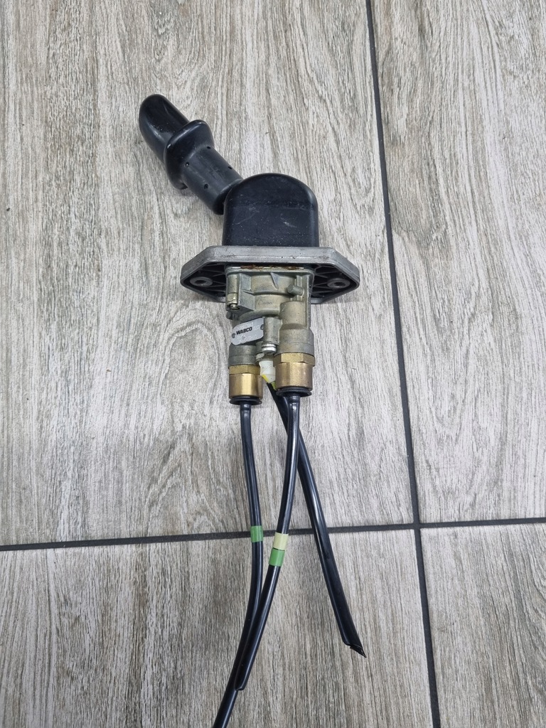 фото №1, Важіль клапан гальма ручного renault midlum premium dxi