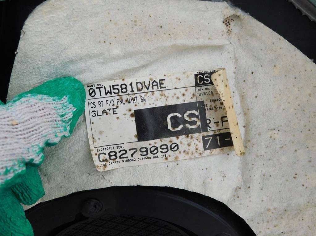 фото №13, Chrysler pacifica 2004r - обшивка дверь правый перед