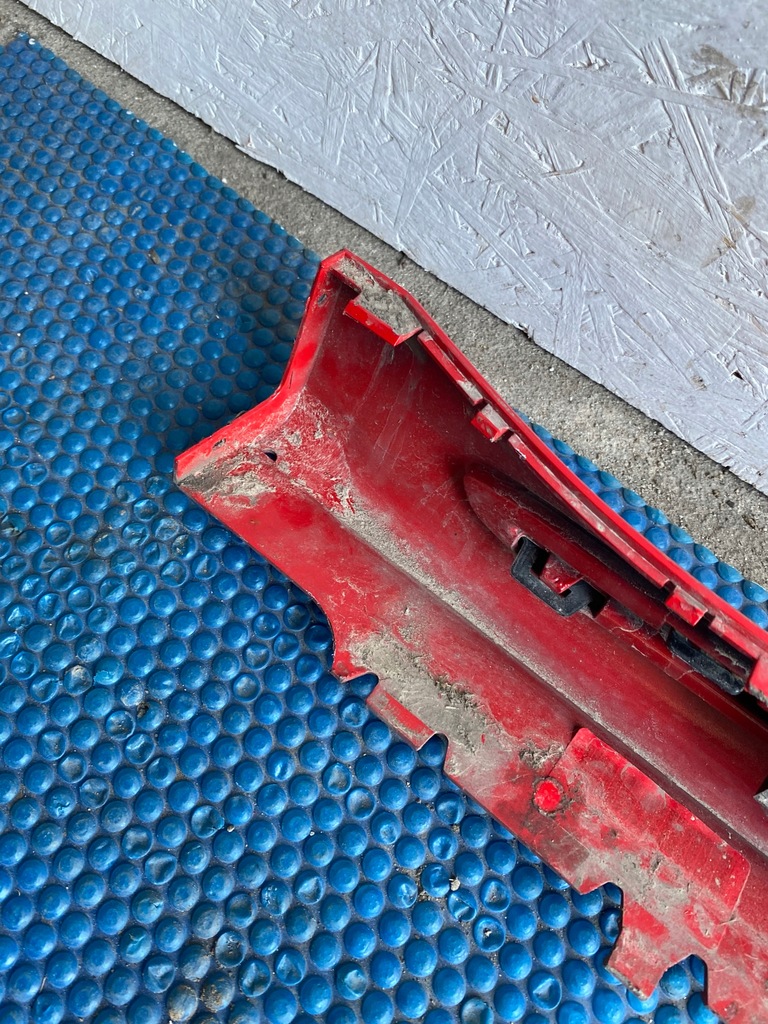 фото №8, Молдинг порог audi rs4 8w9853856c