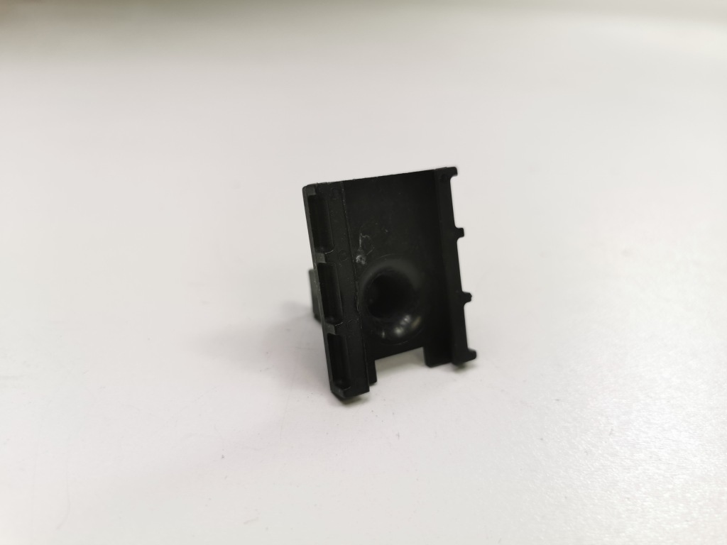 Купити Супорт, клапан керуючий parowaniem пального opel astra-g + zafira-a 13105949