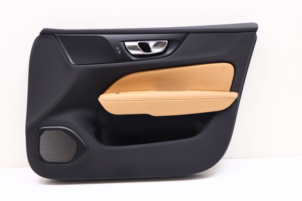 фото №1, Volvo v60 ii обшивка дверь правый перед 30747502, 31490902