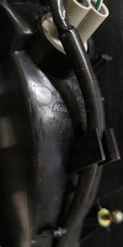 фото №5, Лампа лівий задня mitsubishi space runner ii 99-02