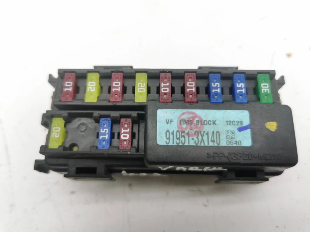 фото №6, Hyundai i40 2012 рамка / модуль запобіжників