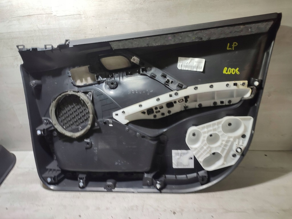 фото №7, Peugeot 2008 i 2018 перед сторона левая обшивка обивка дверь