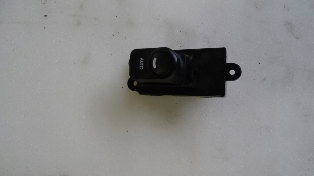 фото №1, Перемикач скло правий задня hyundai i30 2007-2012