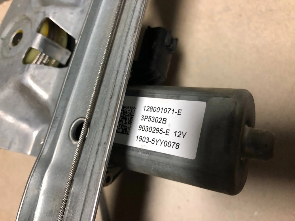фото №7, Механізм скло перед renault clio iv 128001071-e