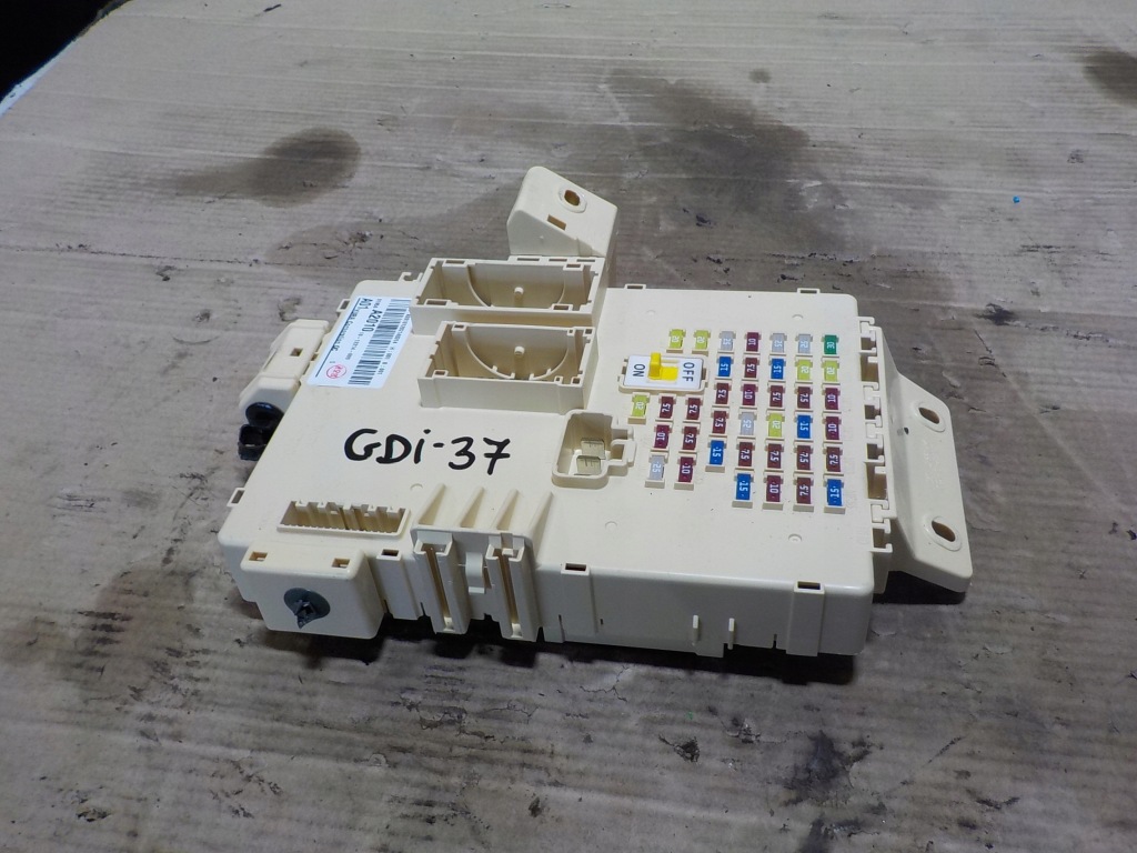 фото №4, Ceed ii 1.6 коробка запобіжників a2010