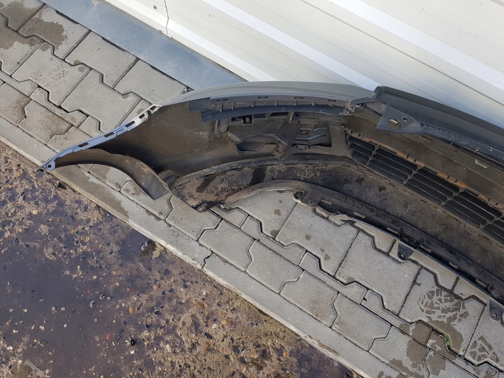 фото №12, Vw golf 6 vi 08-13r hb бампер перед решётка радиатора la7t